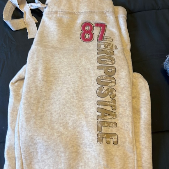 Aeropostale sweats beige size medium